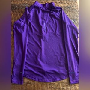 Small C9 by Champion Pullover! 🔥 🏃‍♀️ ☀️